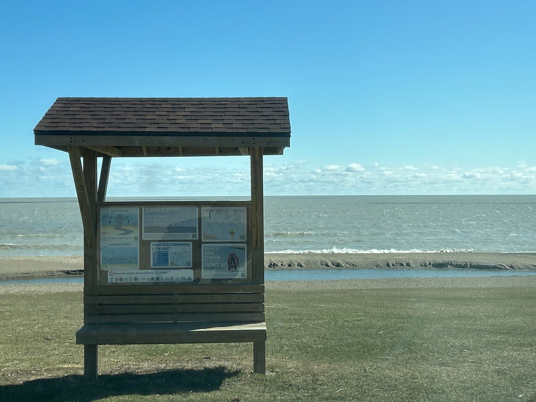 walking near me in Pennoyer Park in spring