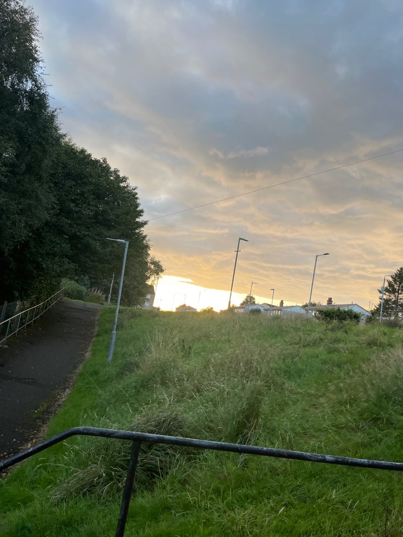 walking near me in Drumry Park in autumn