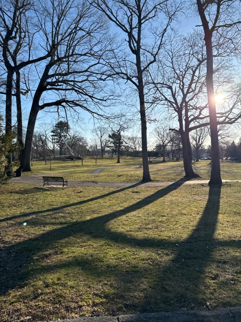 walking near me in Capron Park in spring