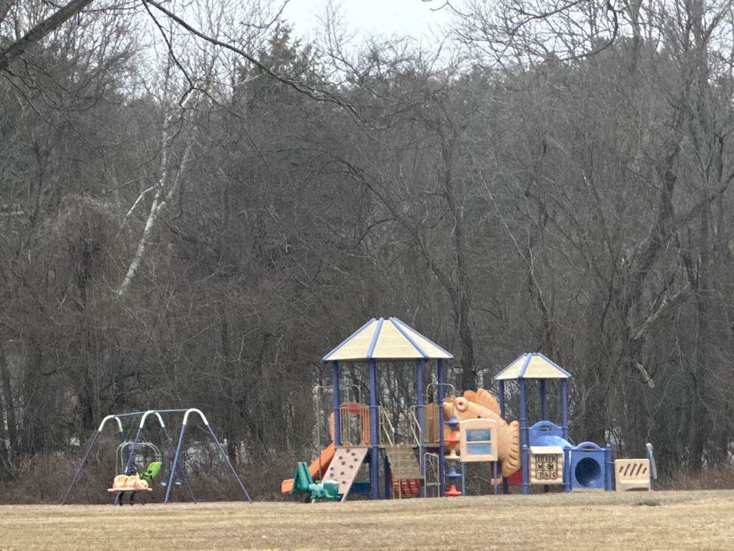 walking near me in Weatogue Park in spring