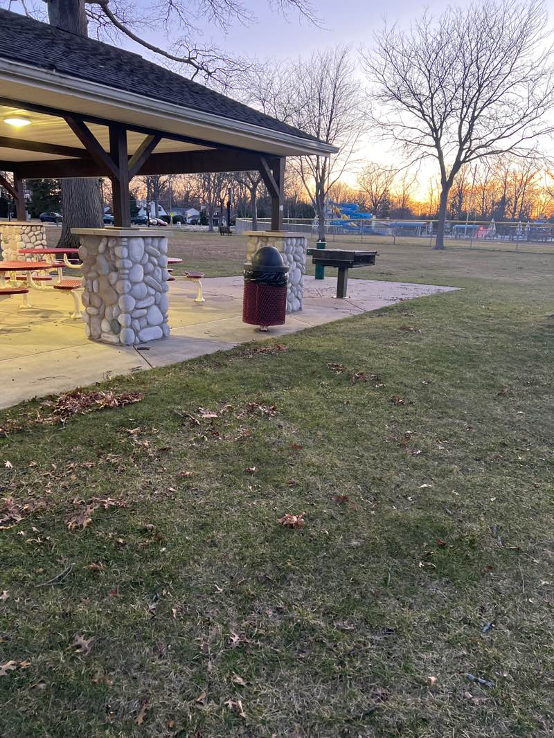 walking near me in Blesser Park in spring