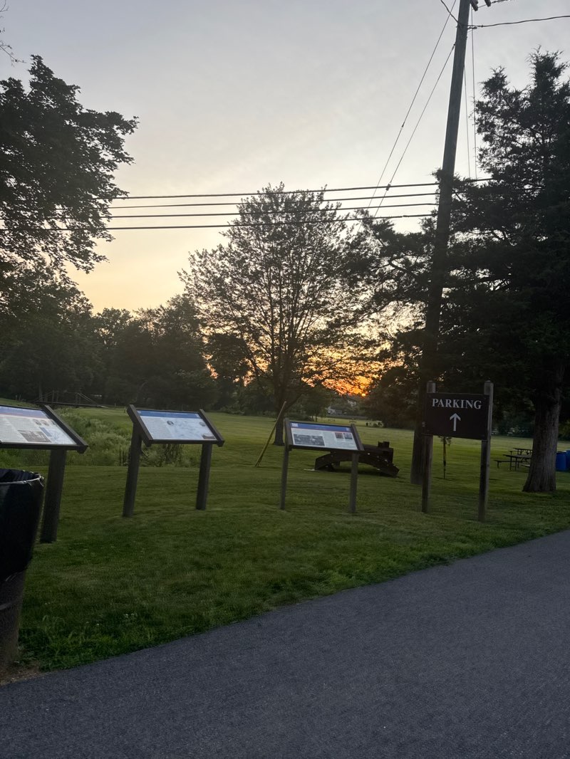 walking near me in Union Mills Homestead Park in summer