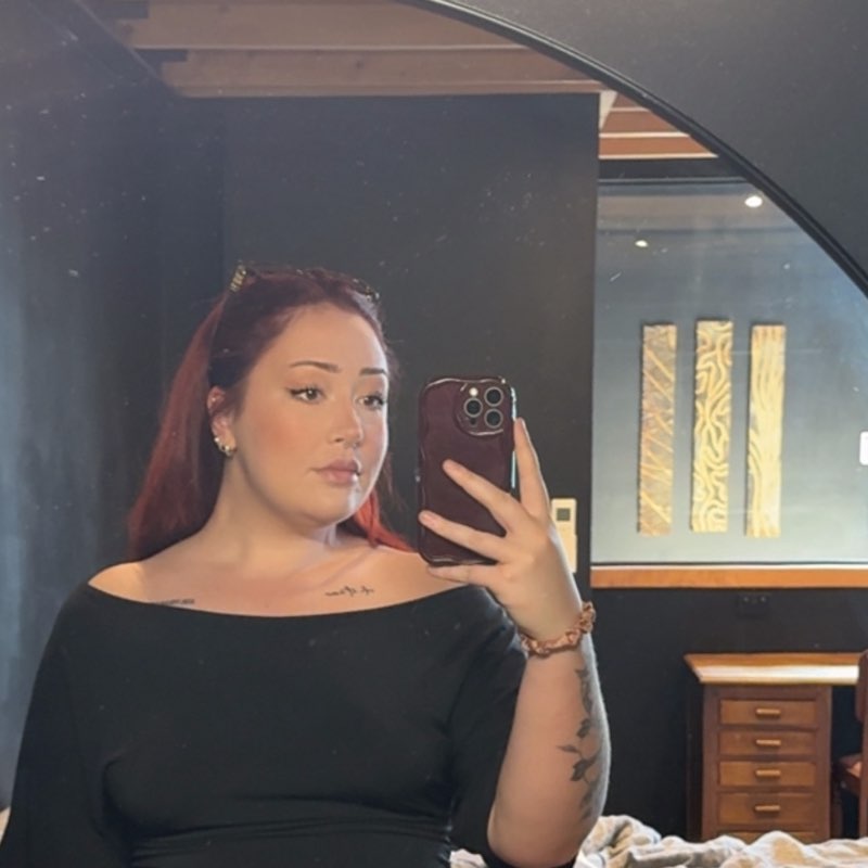 Riana (Alb Mega 🫶🏻