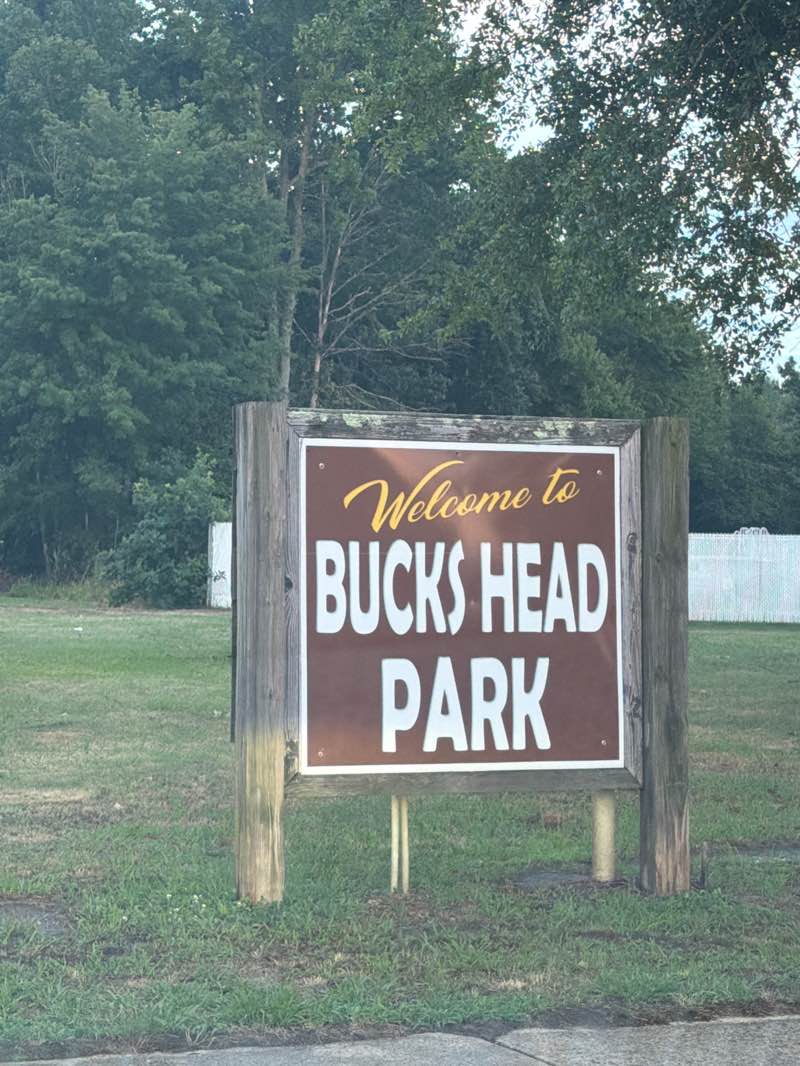 walking near me in Bucks Head Park in summer