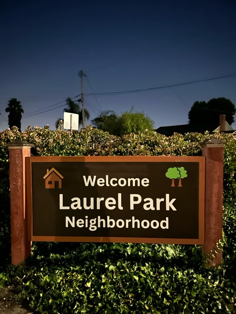 walking near me in Laurel Park in autumn