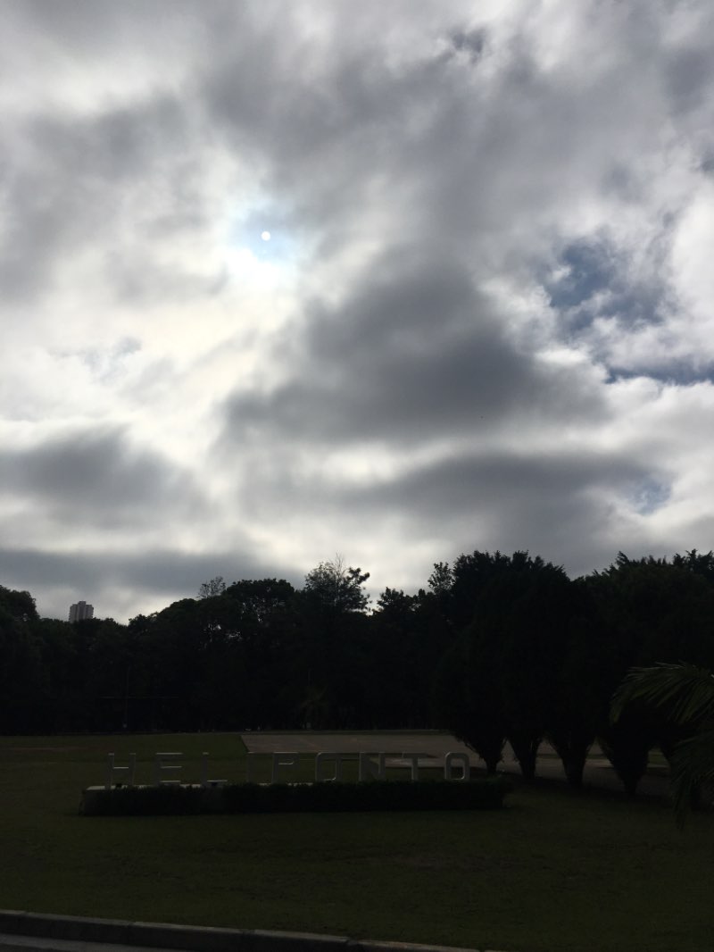 walking near me in Praça dos Imigrantes in summer