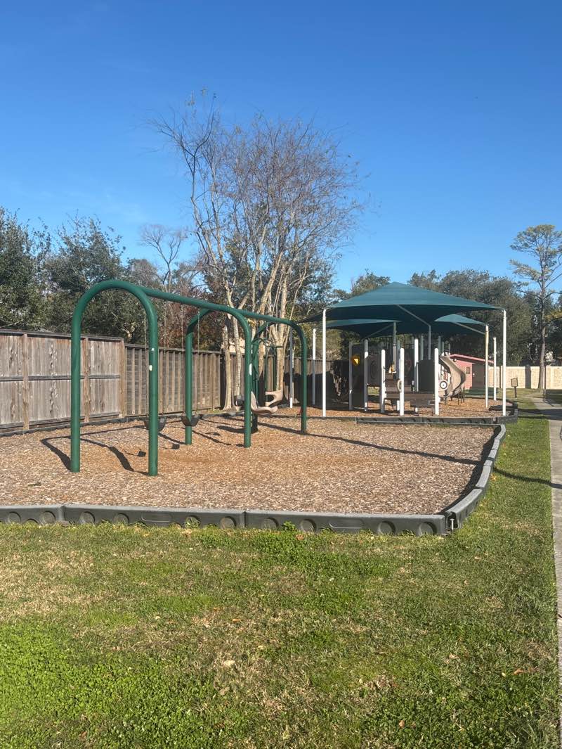 walking near me in Mulberry Park in winter