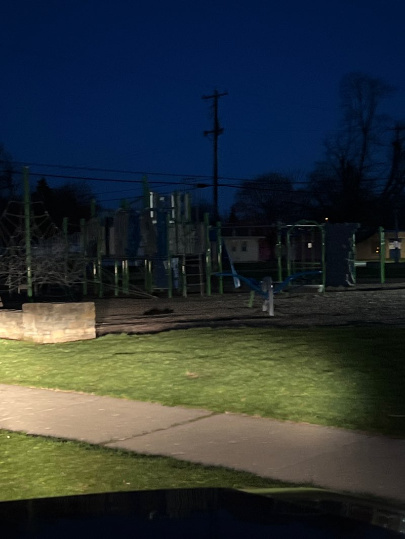 walking near me in Tower Park in spring