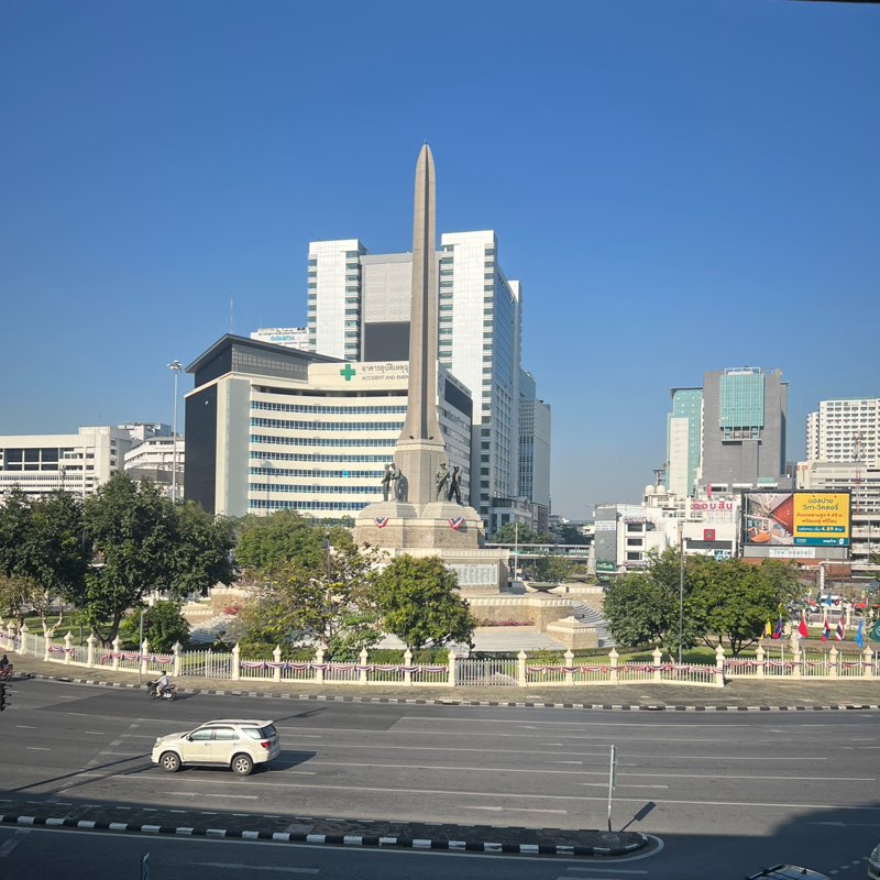 2003119-Suthinee profile