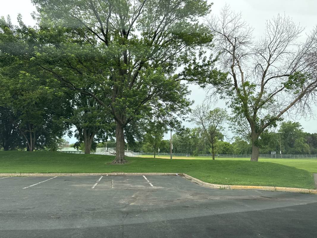 walking near me in Centennial Park in summer