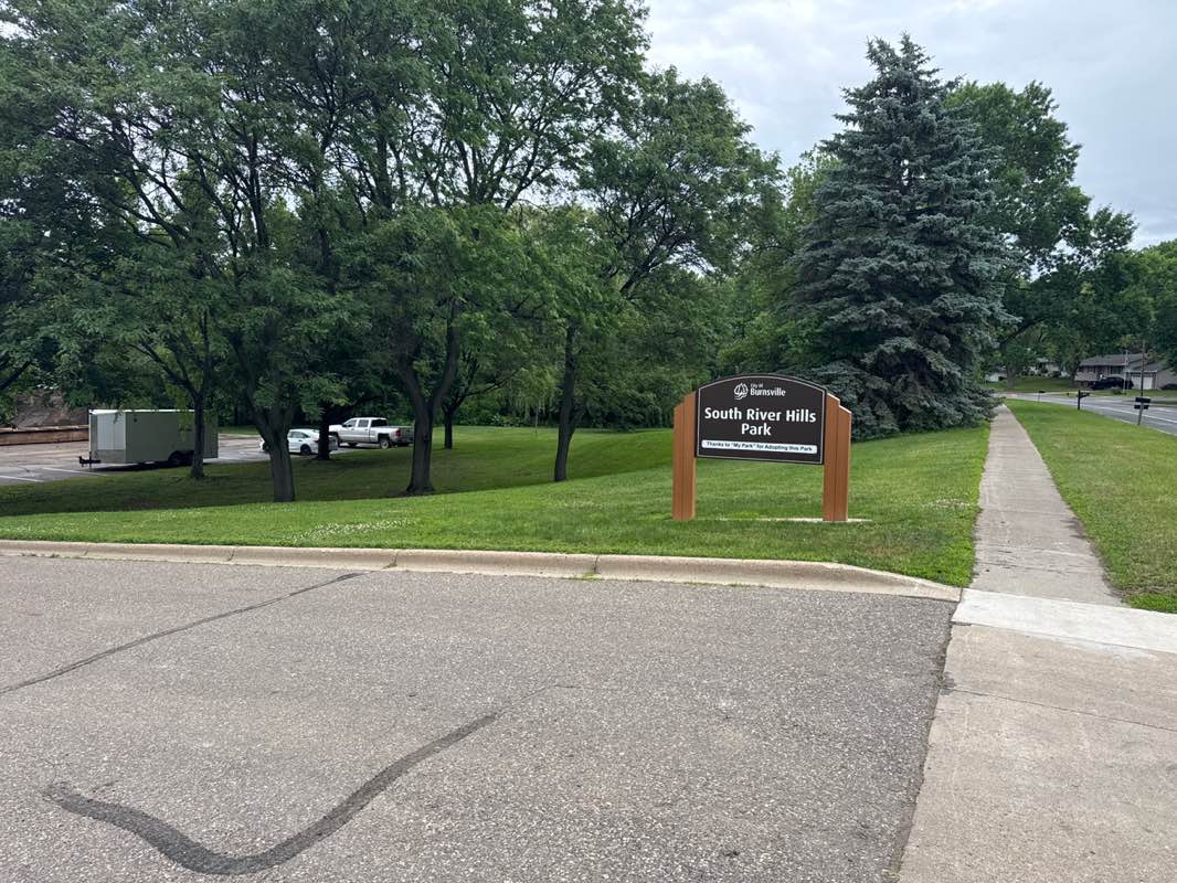 walking near me in South River Hills in summer