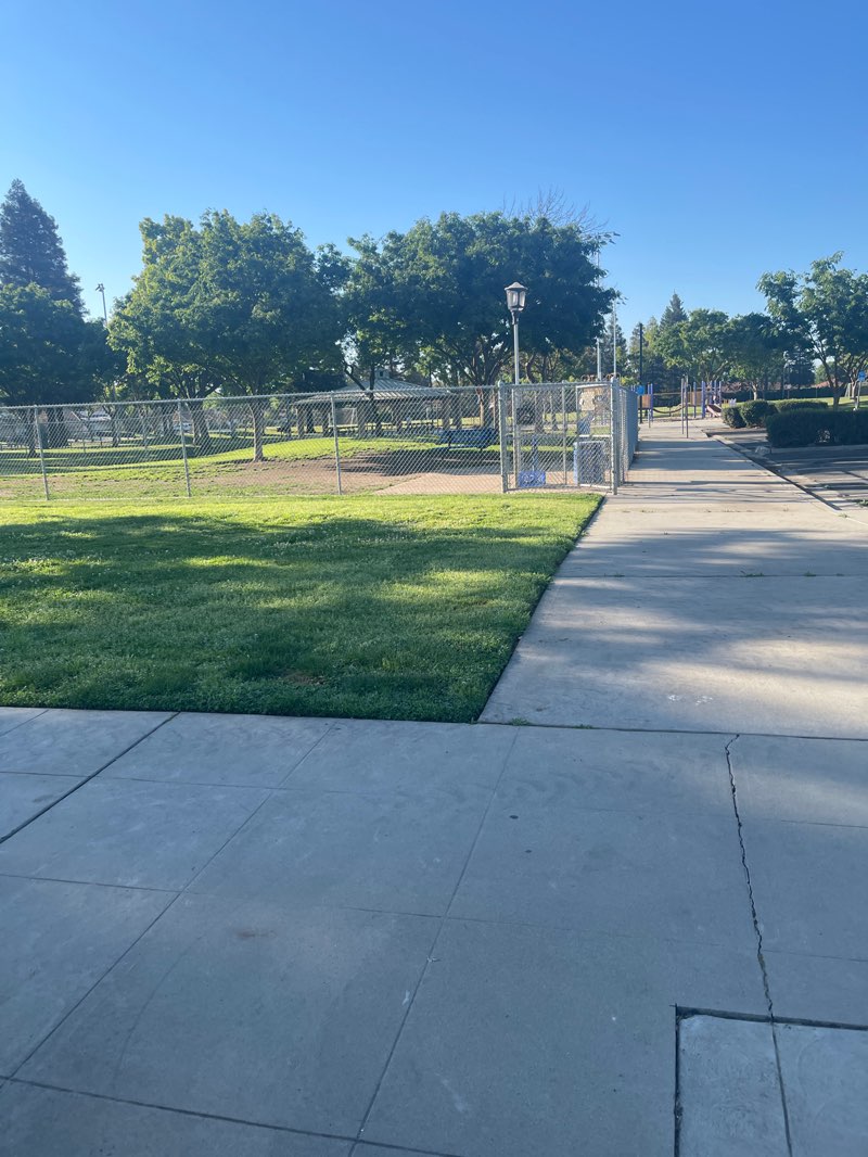 walking near me in Dante-Alluvial Park in spring