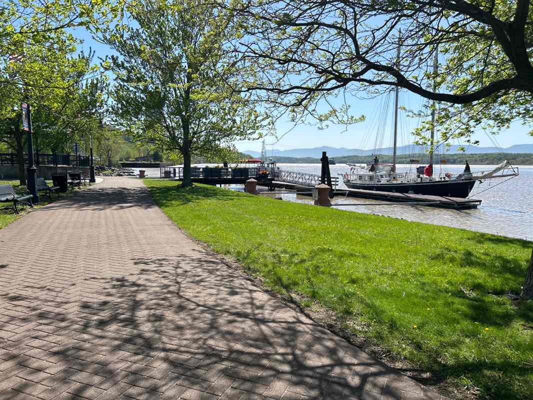 walking near me in Henry Hudson Riverfront Park in spring