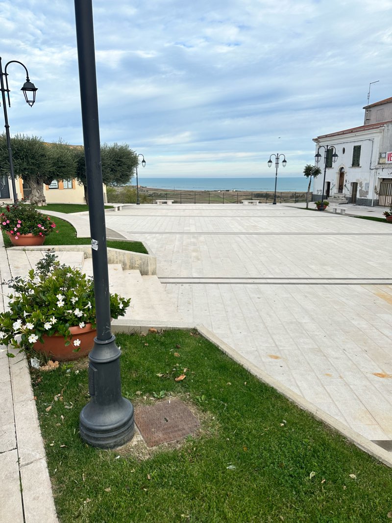 walking near me in Parco della Solidarietà in winter