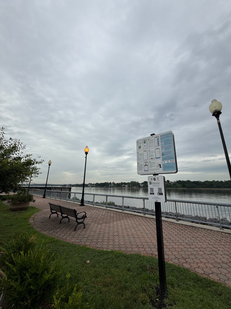 walking near me in Bayview Park in summer