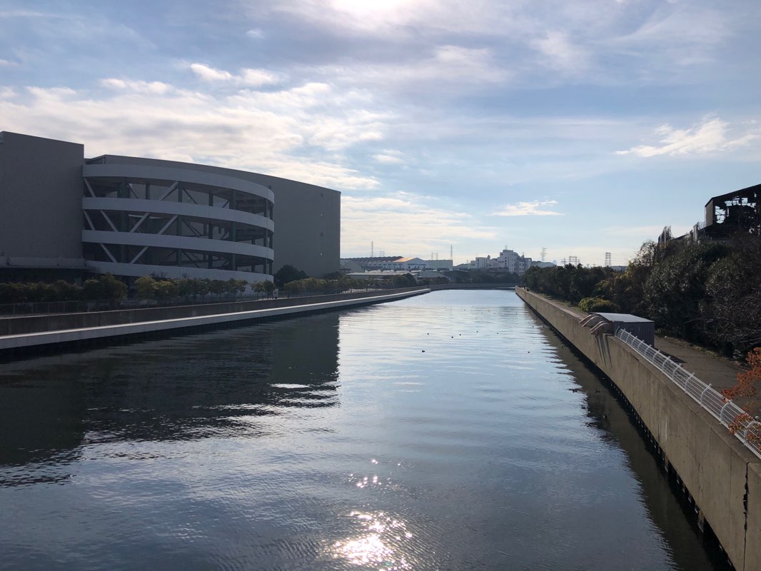 walking near me in 出屋敷公園 in winter