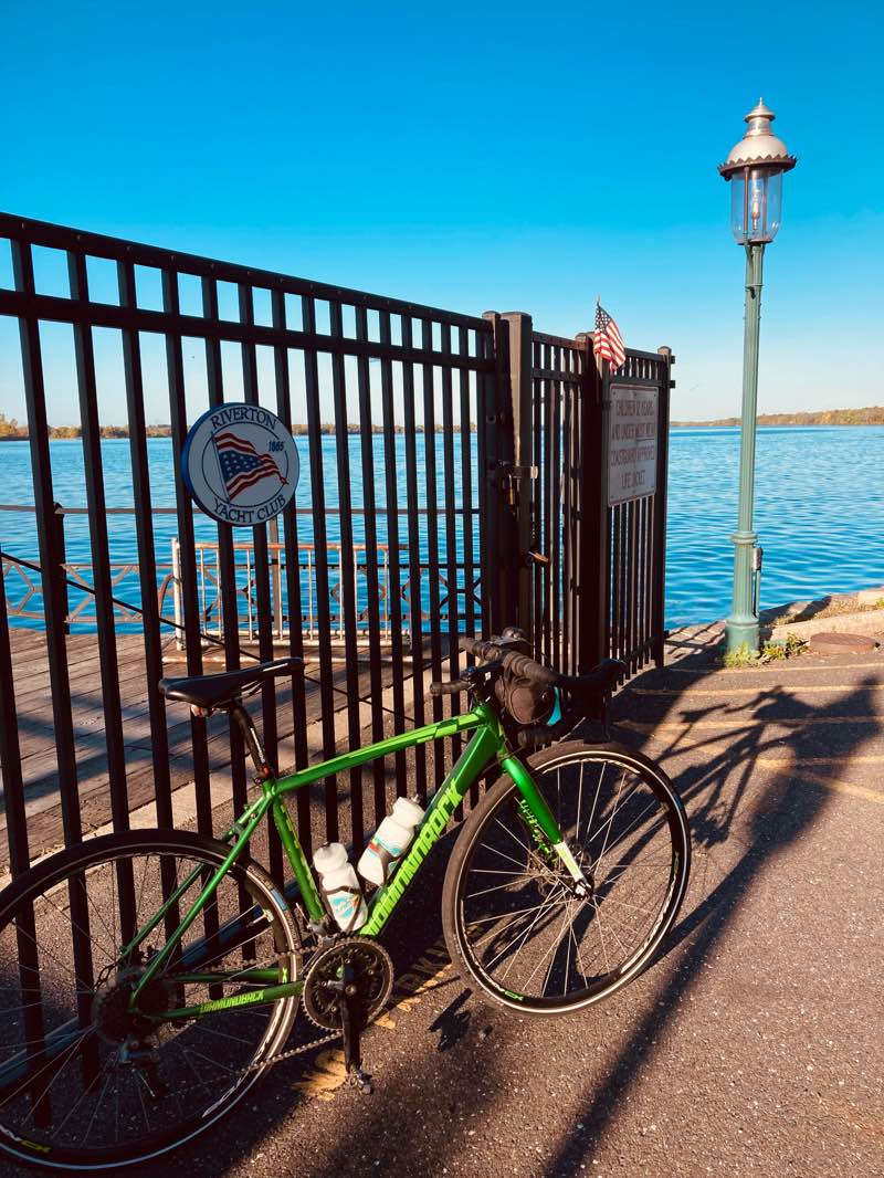 walking near me in Newton Lake Park in winter