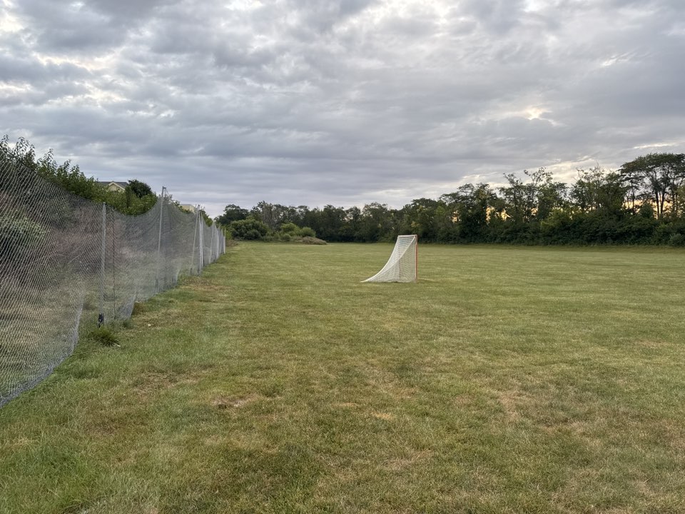 walking near me in Hamilton Proper Park in autumn
