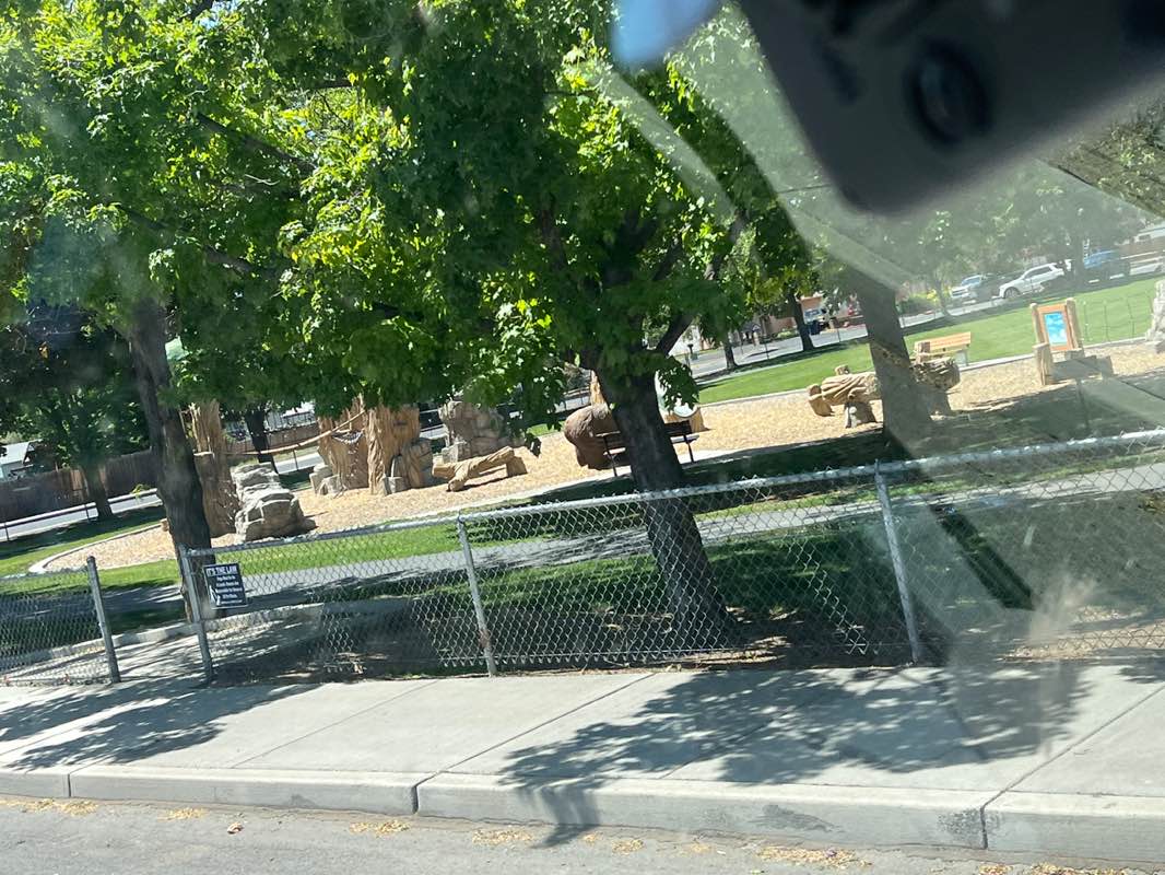 walking near me in Quince Park in summer
