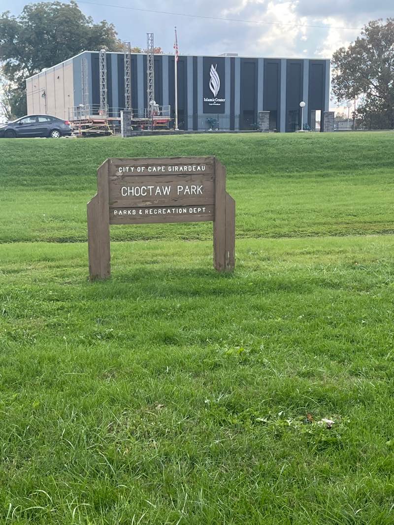 walking near me in Choctaw Park in autumn