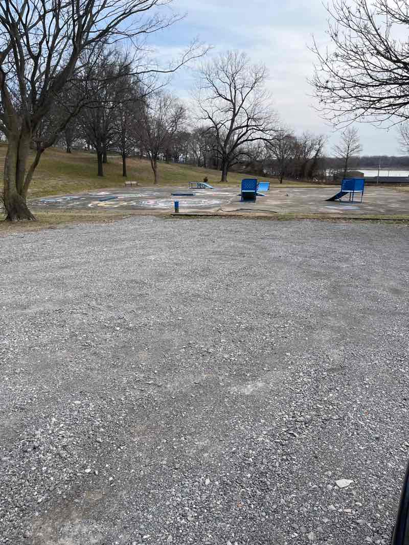 walking near me in Missouri Park in spring
