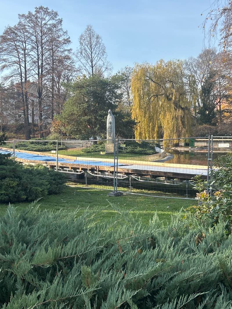 walking near me in Дунавски парк in winter