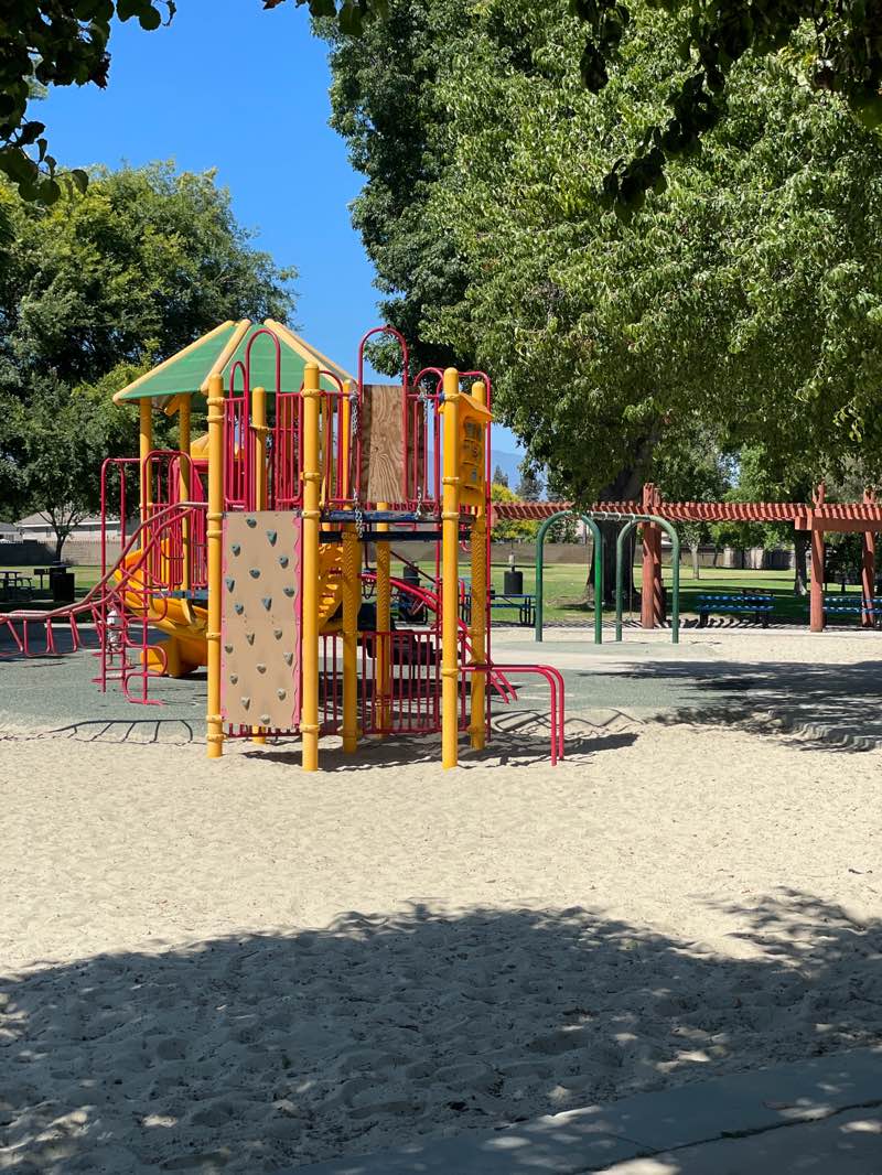 walking near me in Walnut Park in summer