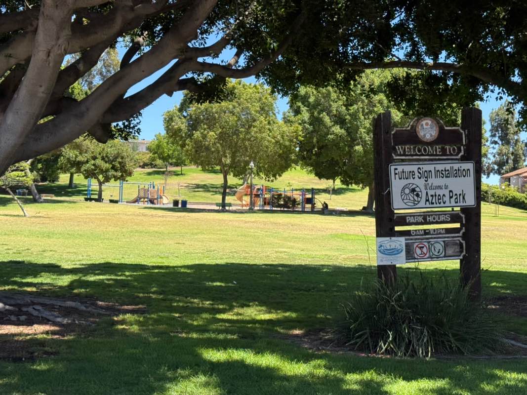 walking near me in Aztec Park in autumn