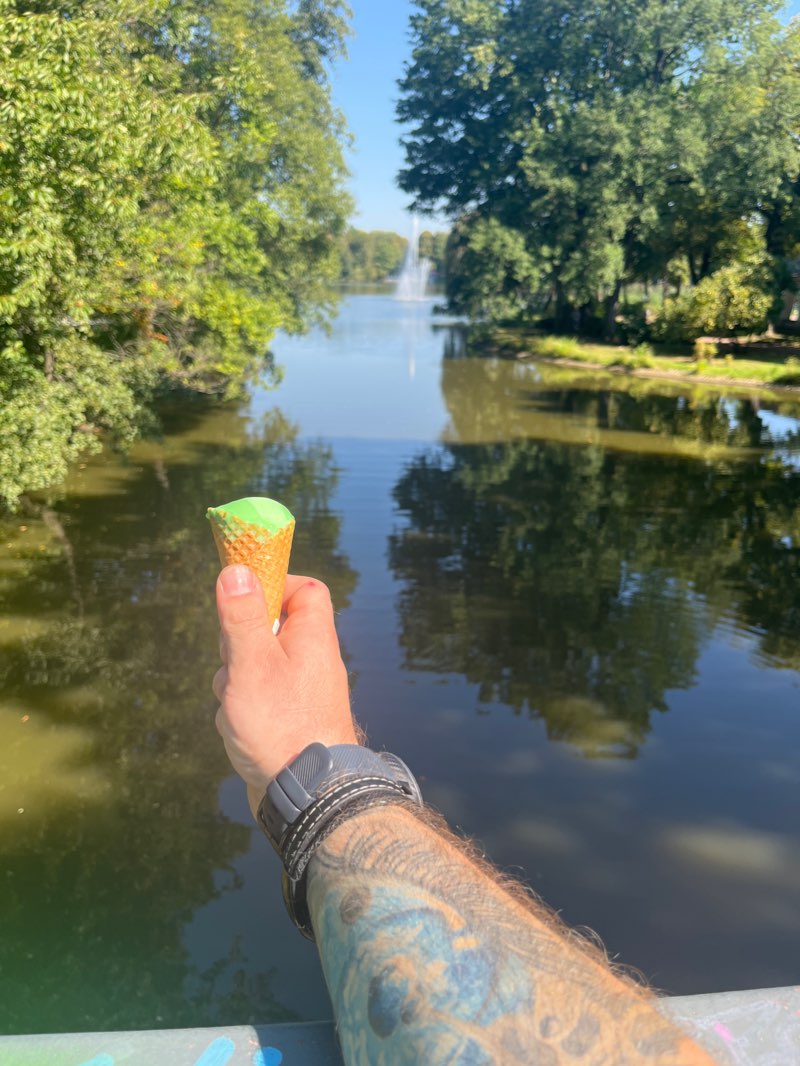 walking near me in Konkordiapark in winter