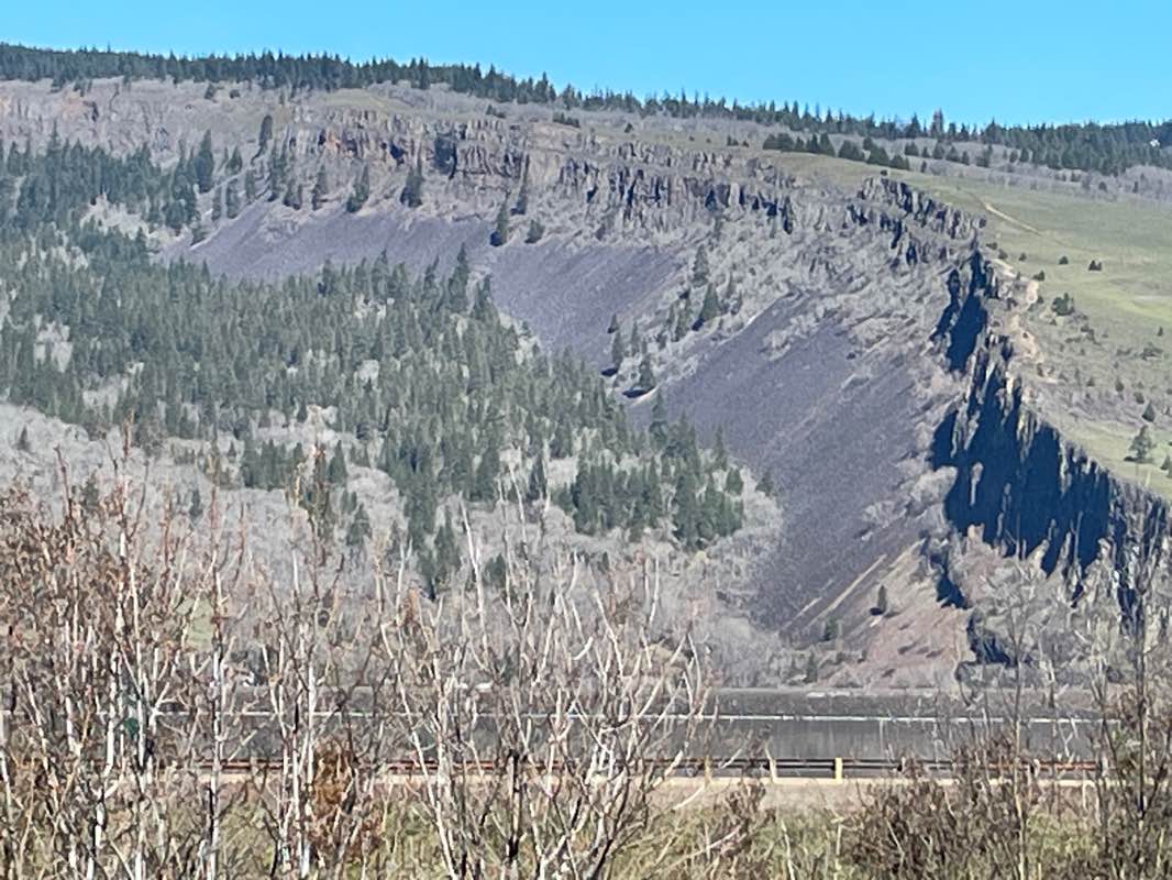 walking near me in Mosier City Park in winter