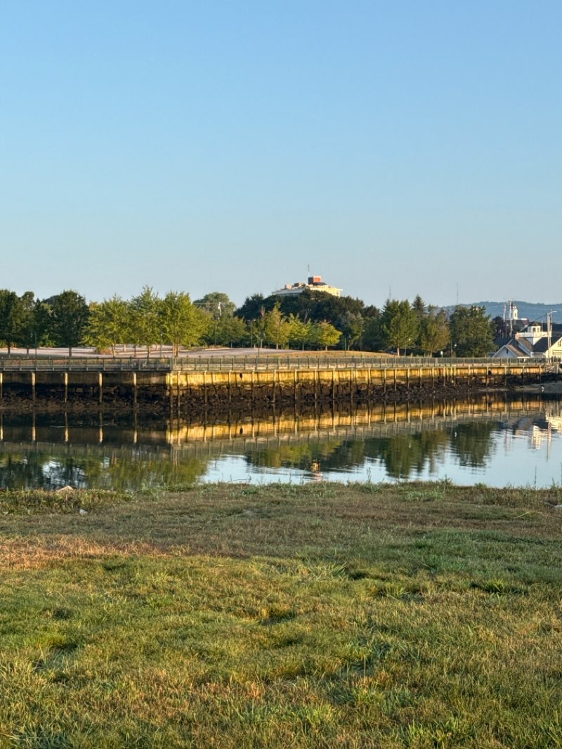 walking near me in Harbor Park in autumn