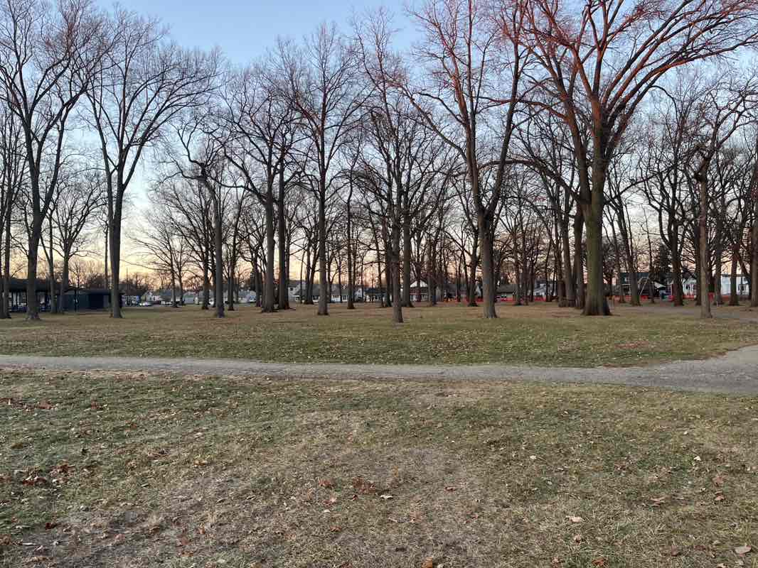 walking near me in Green Acres Park in winter