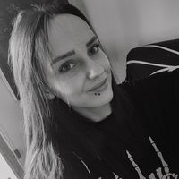 Marta Hojirat profile