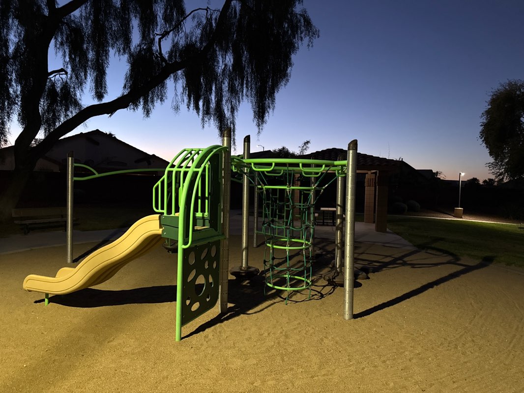 walking near me in Rancho Santa Fe Homeowners Park in spring