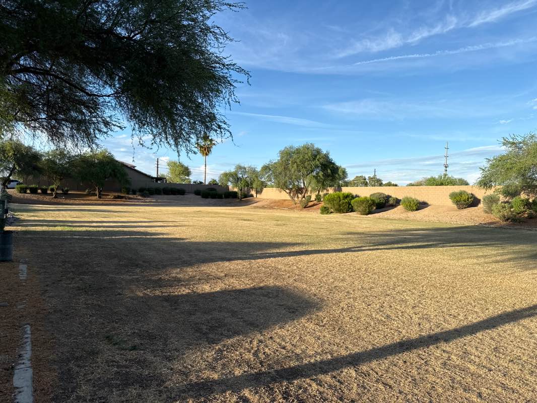 walking near me in Laurelglen at Cottonflower HOA Park in spring