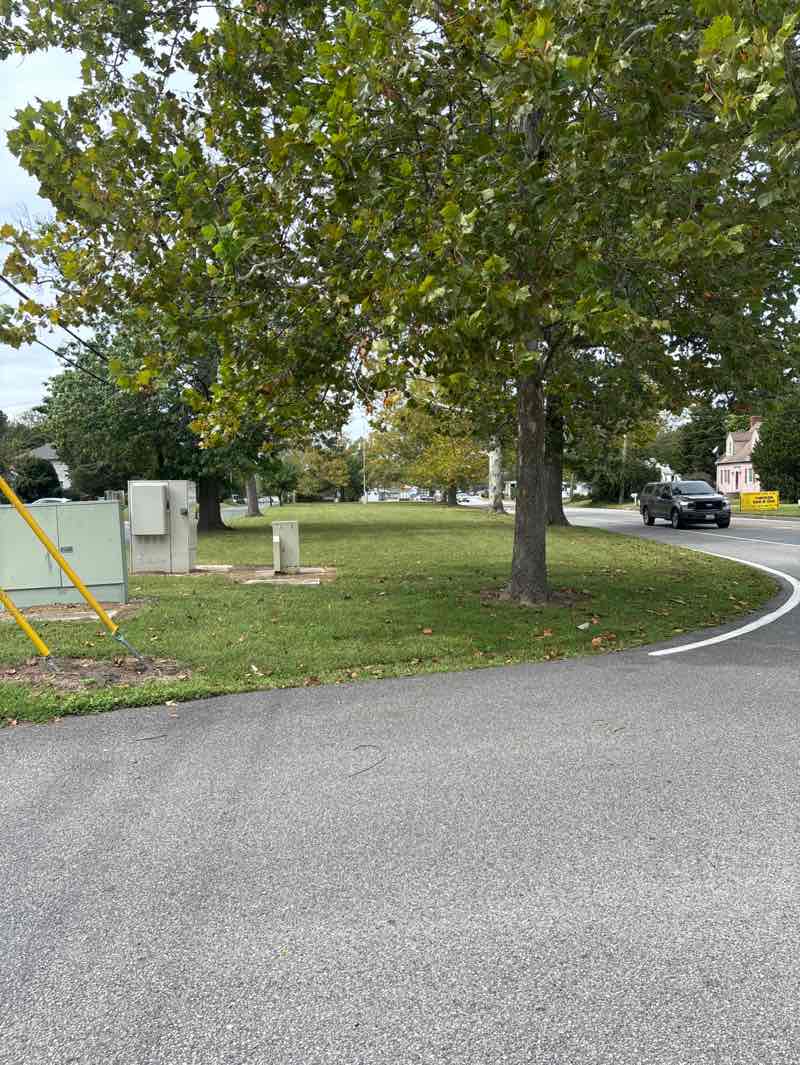 walking near me in Kings Town Park in autumn