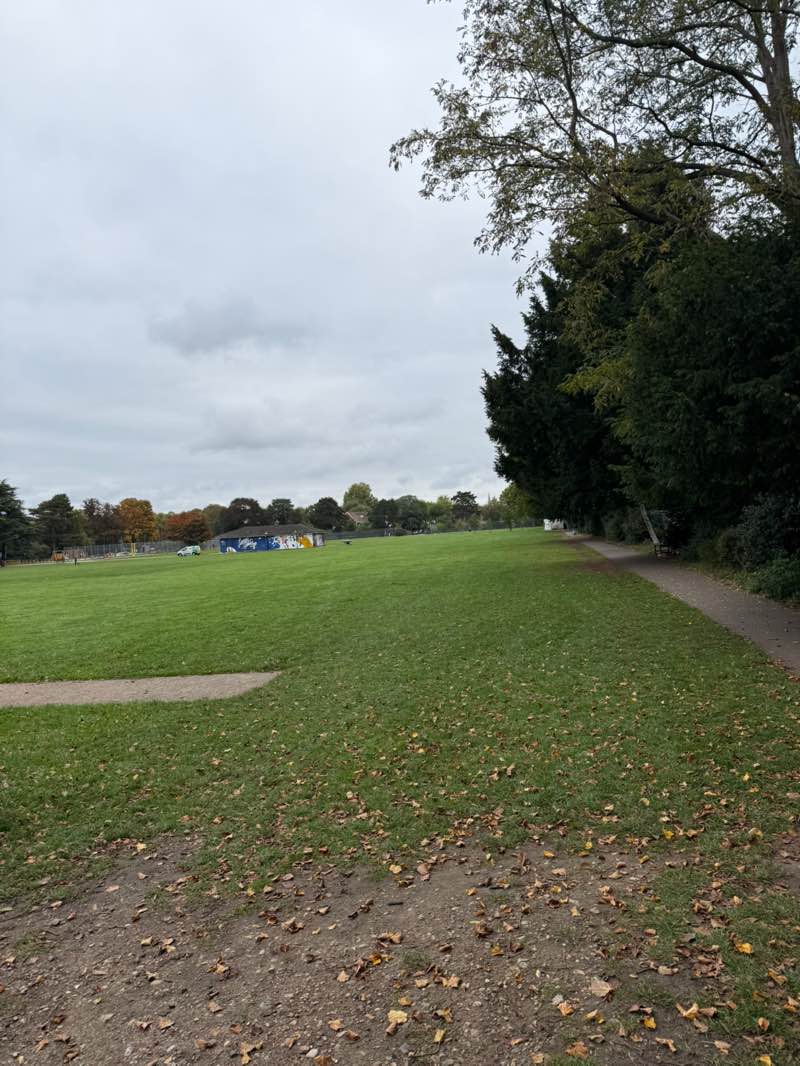 walking near me in Victoria Park in autumn