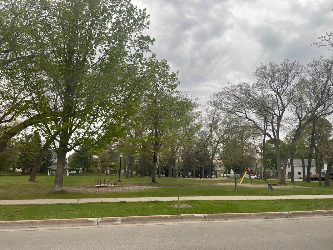 walking near me in F and M Park in spring