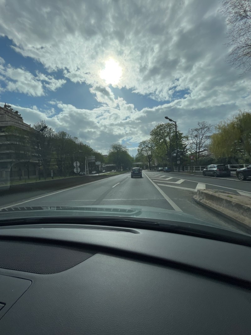 walking near me in Parc de Lattre de Tassigny in winter