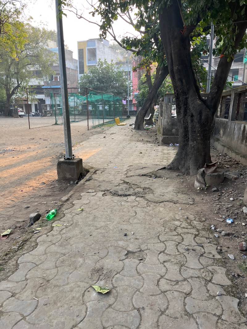 walking near me in Tuta Bagicha in autumn