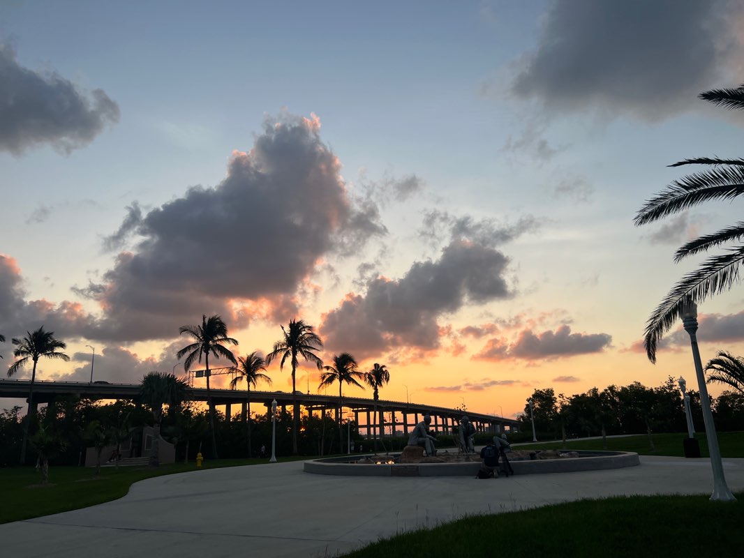 walking near me in Centennial Park in winter