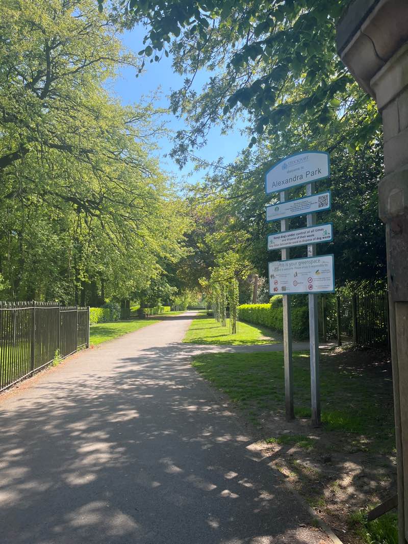 walking near me in Alexandra Park in spring