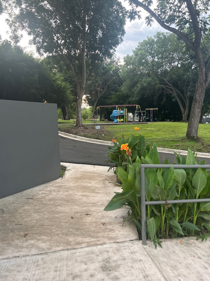 walking near me in Parque Río Bayamón in autumn