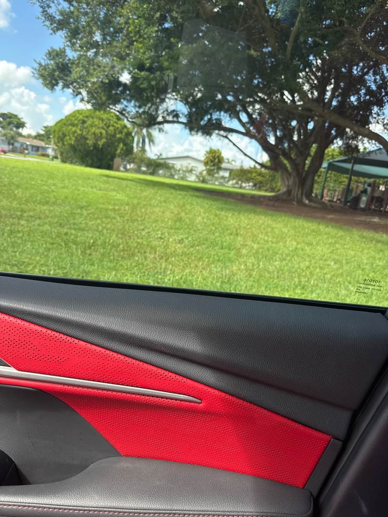 walking near me in 108th Avenue Park in autumn