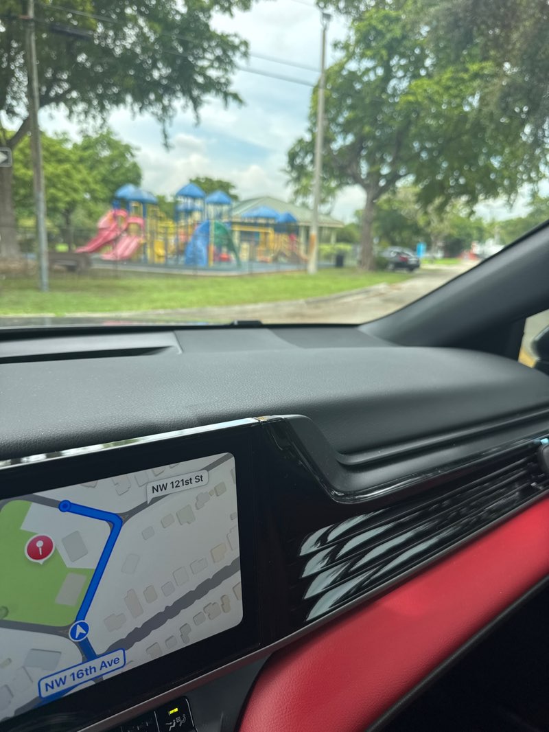 walking near me in Kiwanis Park in autumn