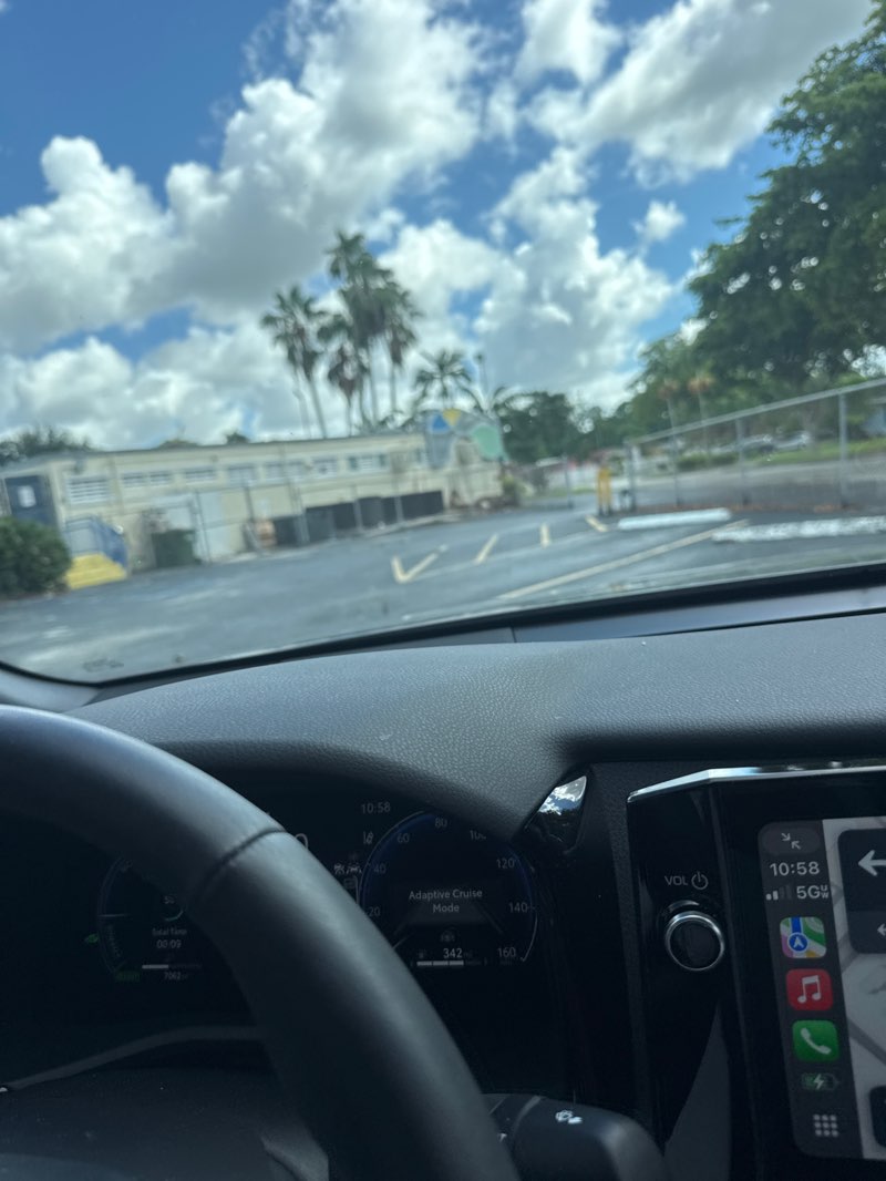 walking near me in Sasso Park in autumn