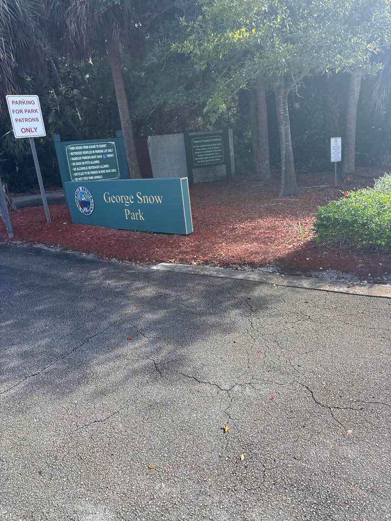 walking near me in George Snow Park in autumn