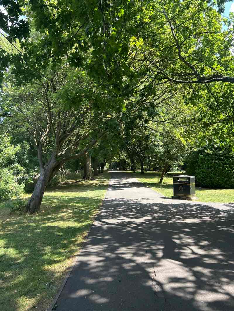 walking near me in Abbey Park in summer