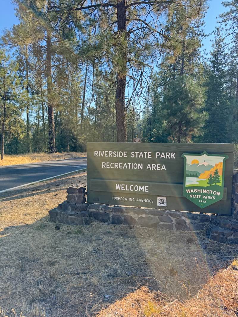walking near me in Riverfront Park in autumn