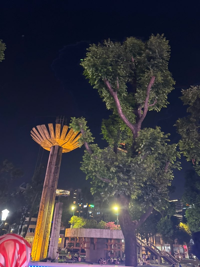 walking near me in Hồ Con Rùa in autumn